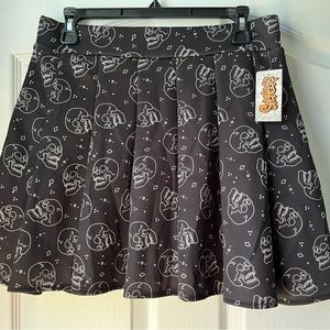 Large Black and white Skull skirt. Never worn. Original tag attached.